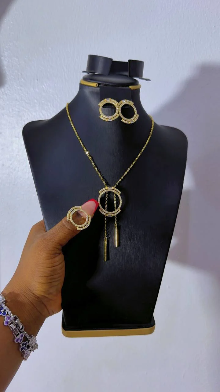 Toke makinwa neckalace set