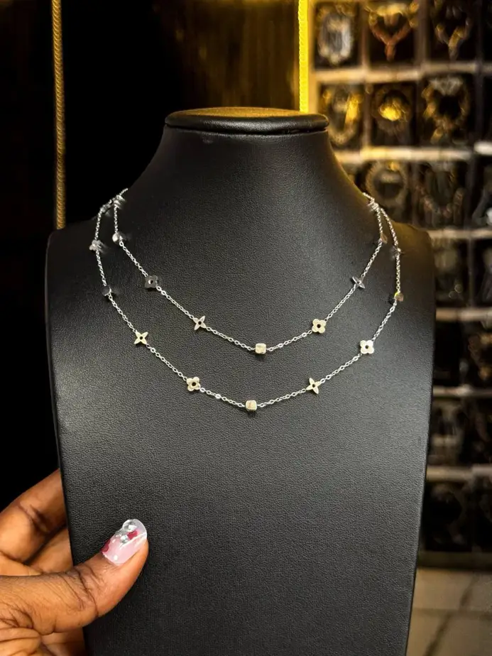 Layered neckace