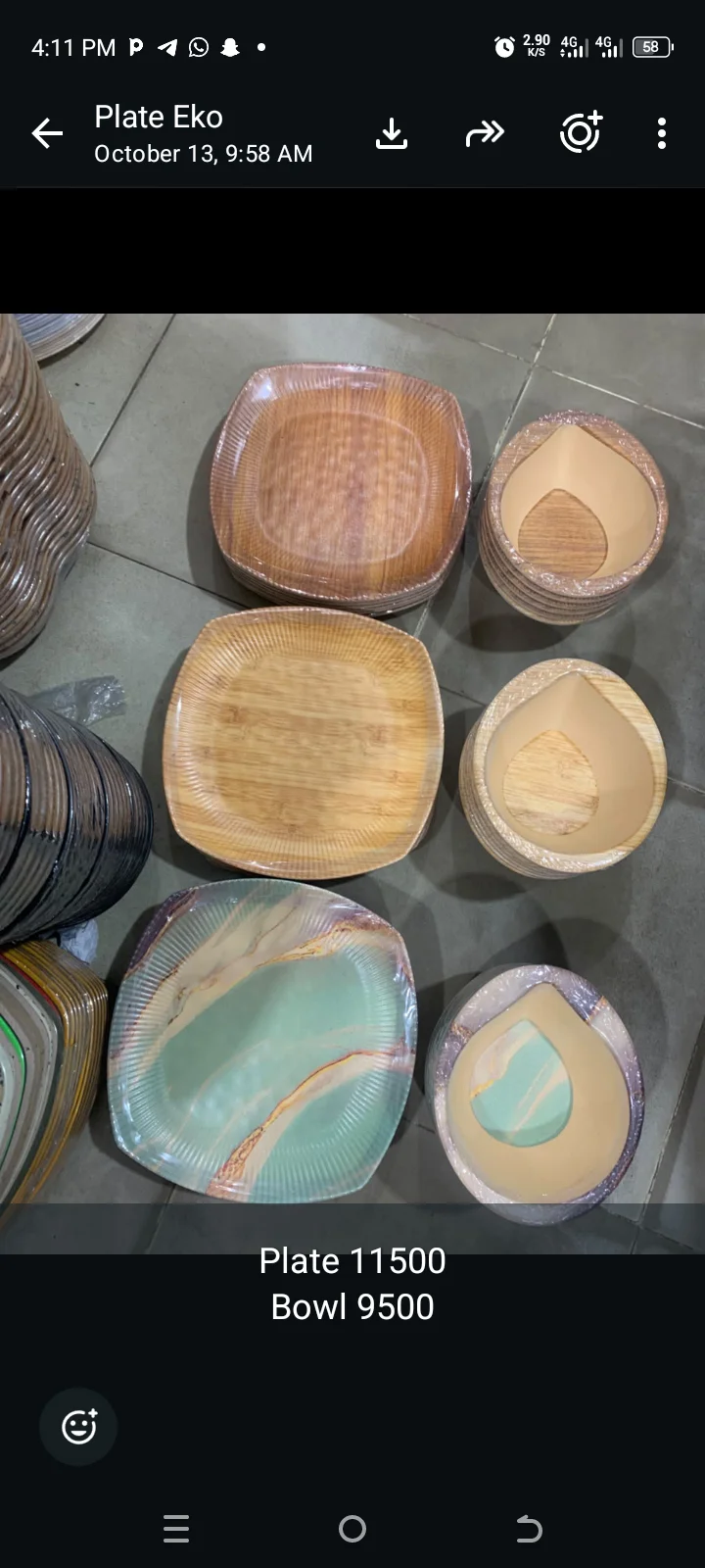 Flat wooden plate