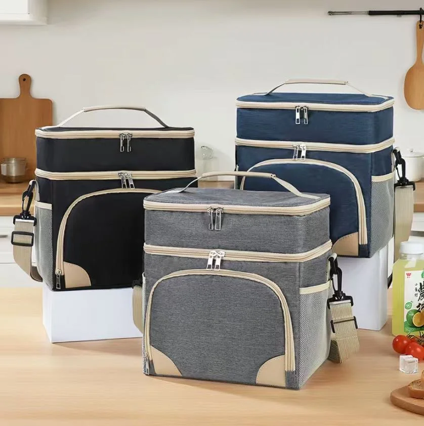 Large capacity lunch bag