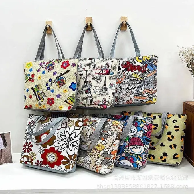 Small flowery tote bag